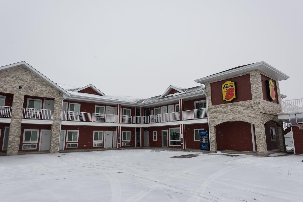 Motel Super 8 By Wyndham Watrous Exterior foto